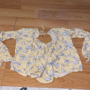 Forever 21 flowy Flower Blouse